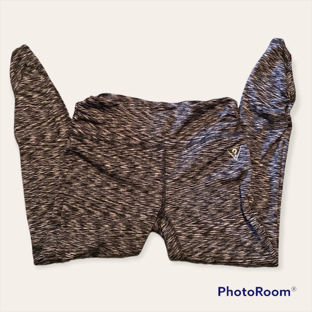 Guess Capri leggings. Size Small